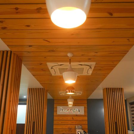 Hotel Wisteria Blue Samarda Kaliāsot Zewnętrze zdjęcie