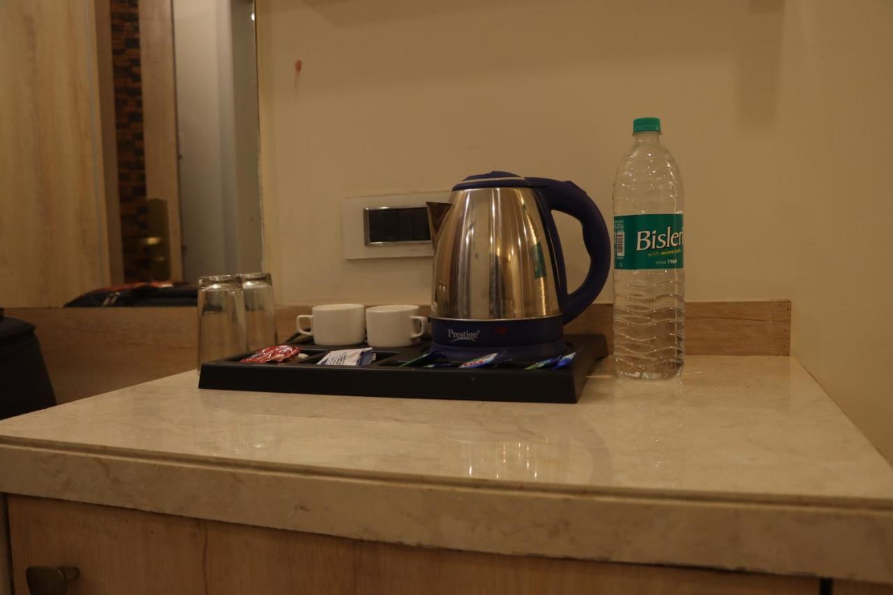Hotel Wisteria Blue Samarda Kaliāsot Zewnętrze zdjęcie