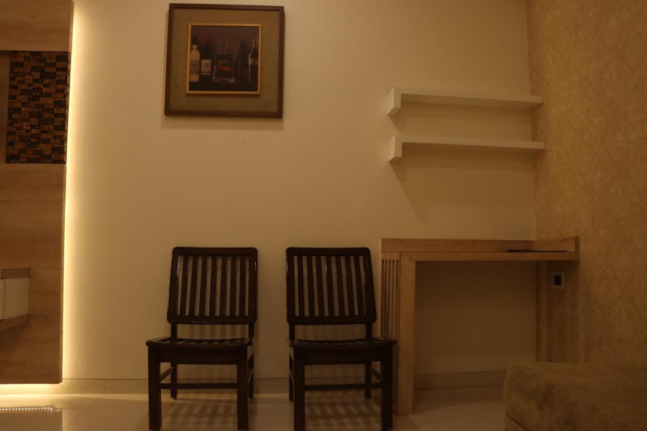 Hotel Wisteria Blue Samarda Kaliāsot Zewnętrze zdjęcie