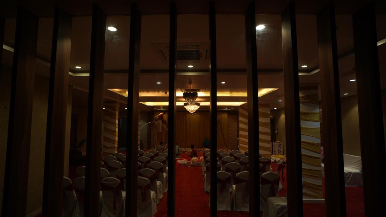 Hotel Wisteria Blue Samarda Kaliāsot Zewnętrze zdjęcie