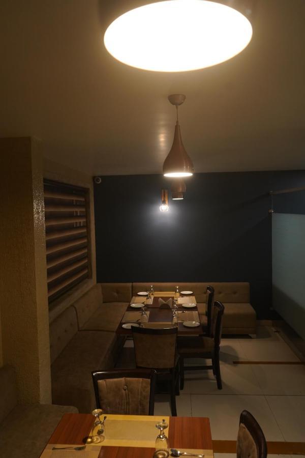Hotel Wisteria Blue Samarda Kaliāsot Zewnętrze zdjęcie